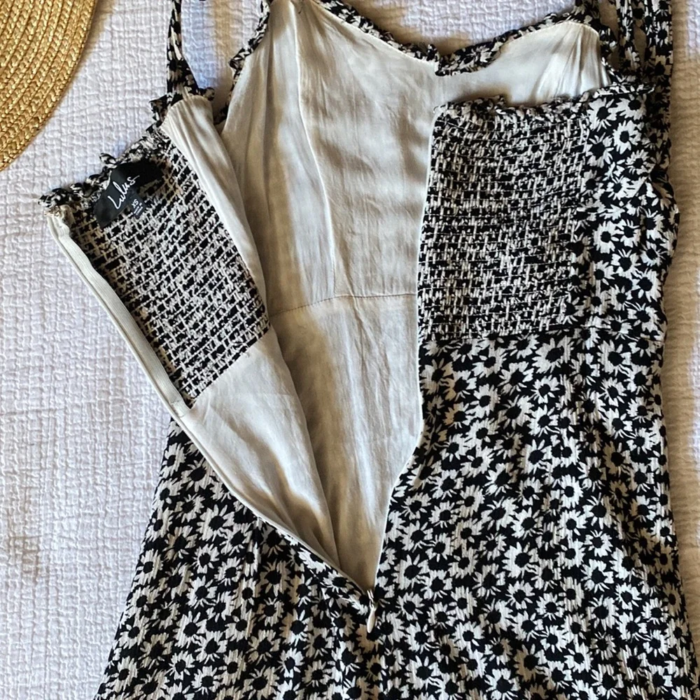 LuLu’s B&W Floral Mini Dress - tie straps - ruffle hem - Size XS - Picture 9 of 10
